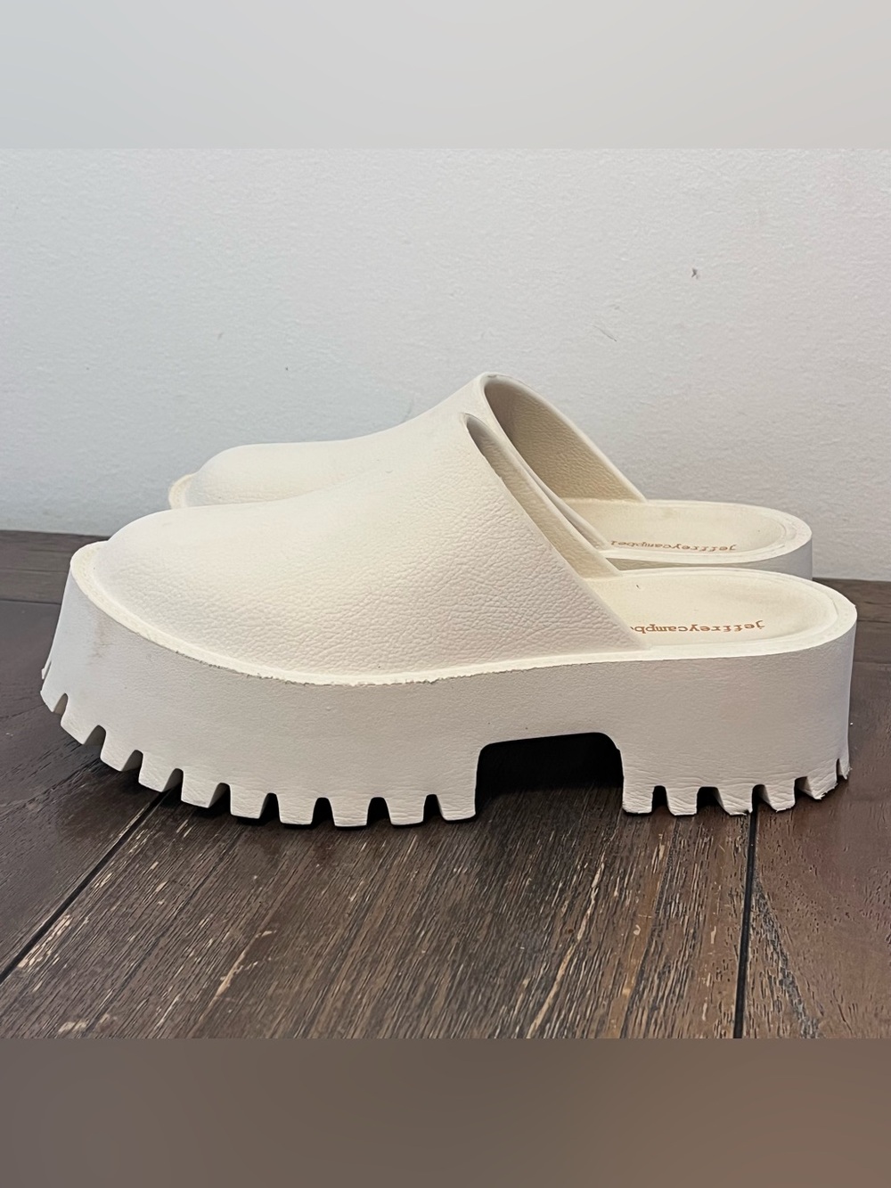 Jeffrey Campbell White Clogge Mule Lug Sole Womens 7 - Picture 6 of 9